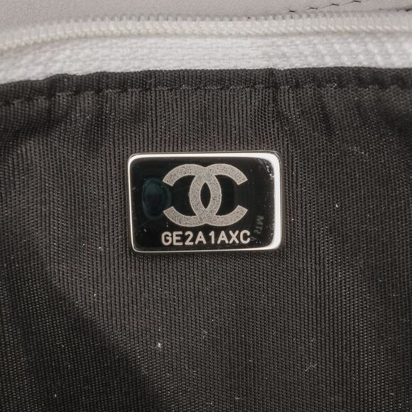 Pre Loved chanel Women White Satchel - Picture 6 of 8